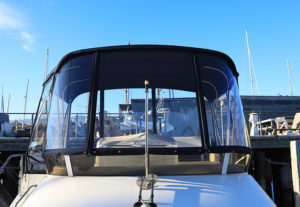 boat enclosure front window