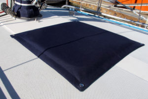 Boat hatch cover